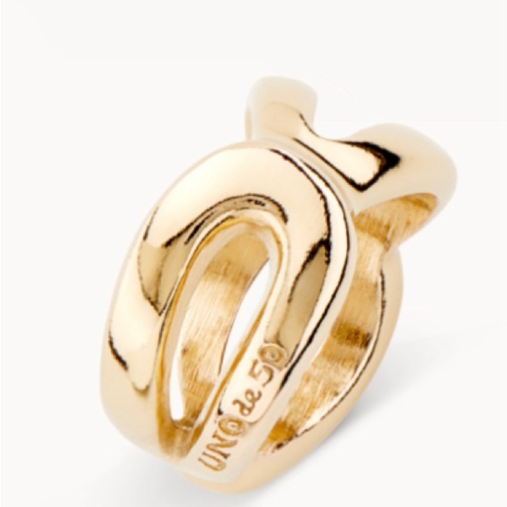Uno de 50 “Finally Found you” gold ring